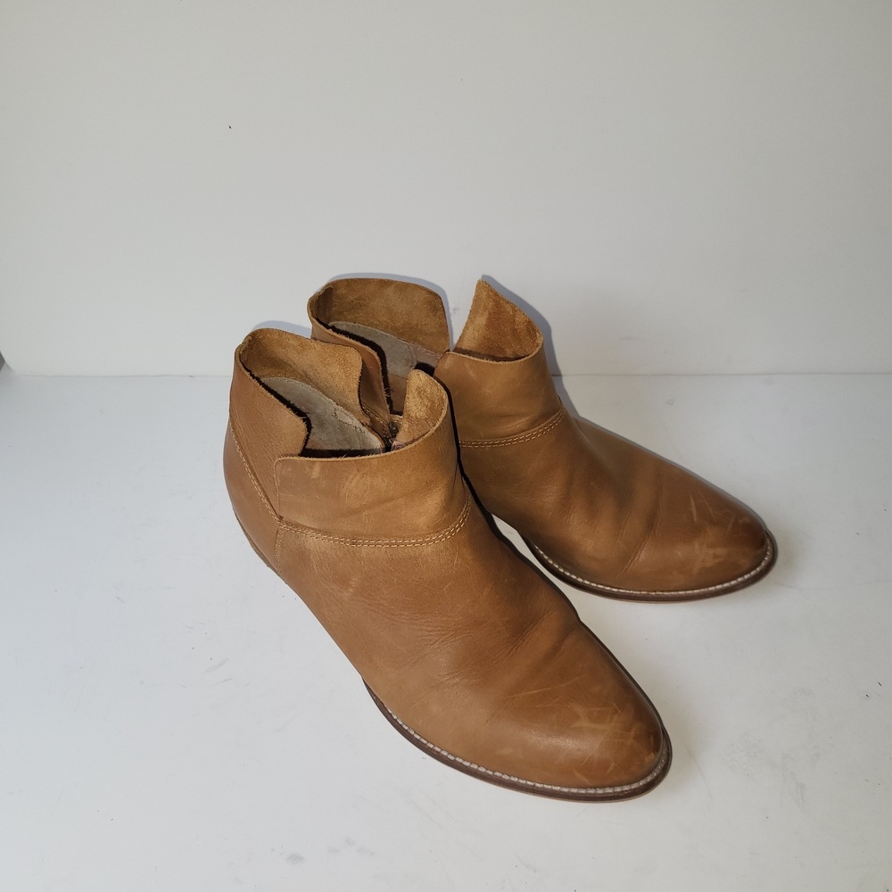 Seychelles Leather Tan Ankle Booties